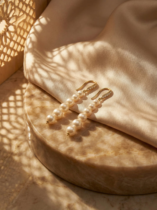 Long Drop Earrings with Gradient-sized Pearls