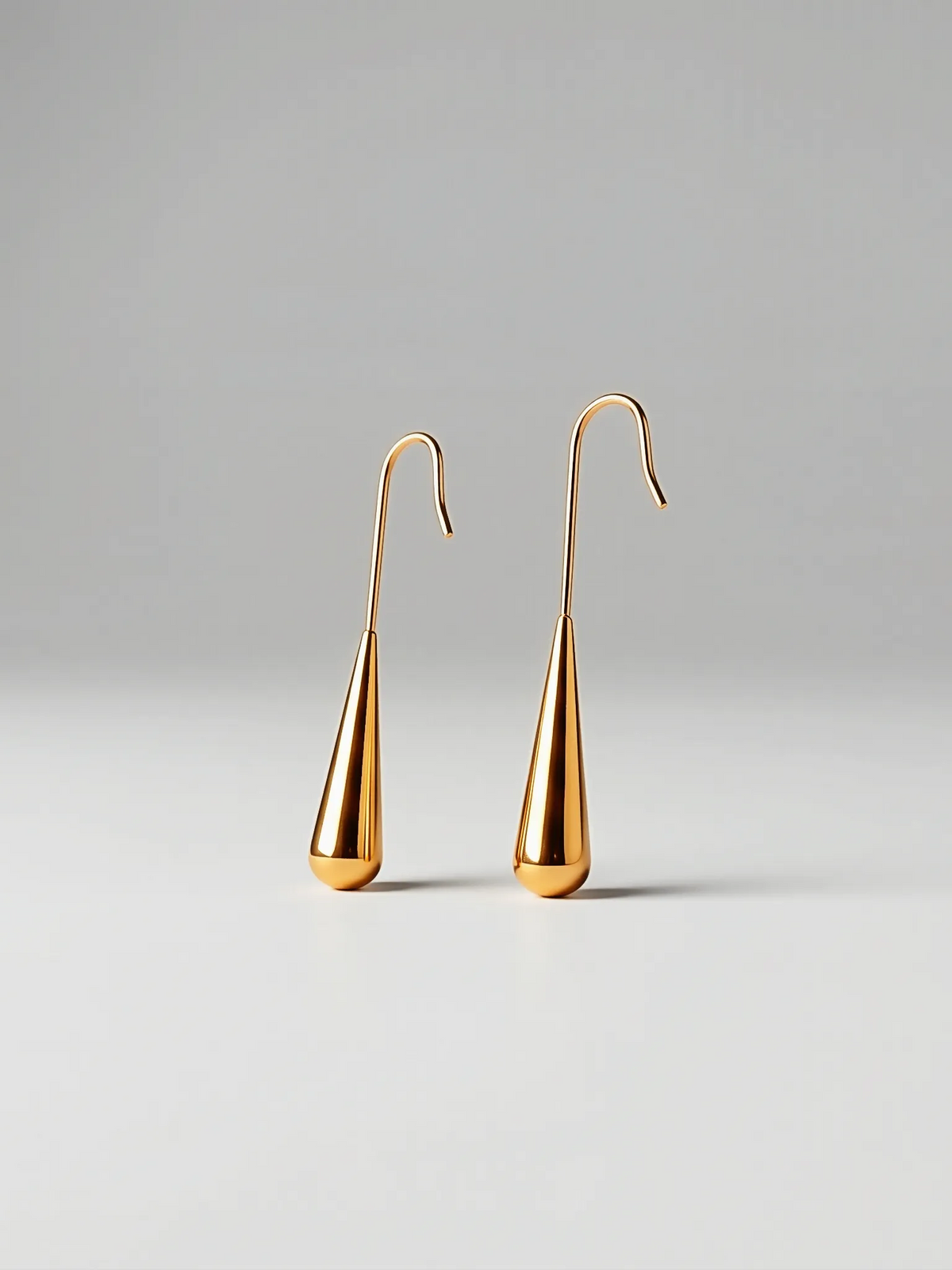 18K Gold Minimalist Flowing Water Drop Earrings