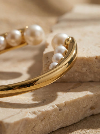 Vintage Gradient Pearl C-shaped Metal Bracelet