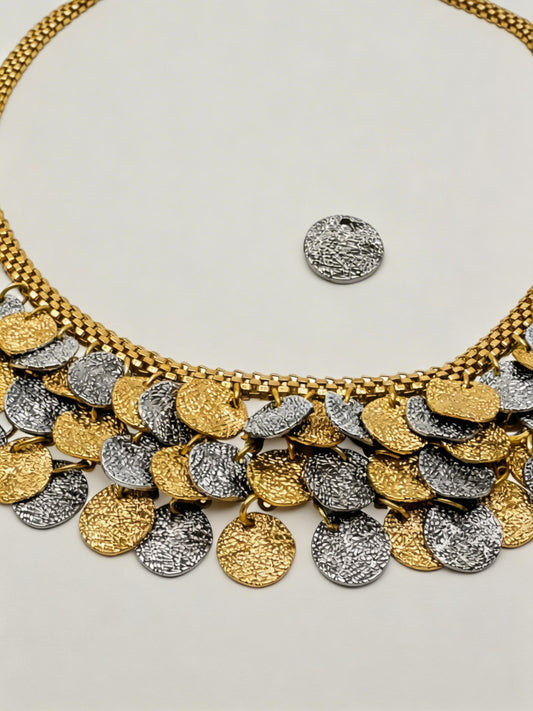 عقد طبلة دائرية بلمسة معدنية كلاسيكية بلونين متضادين مع شرل