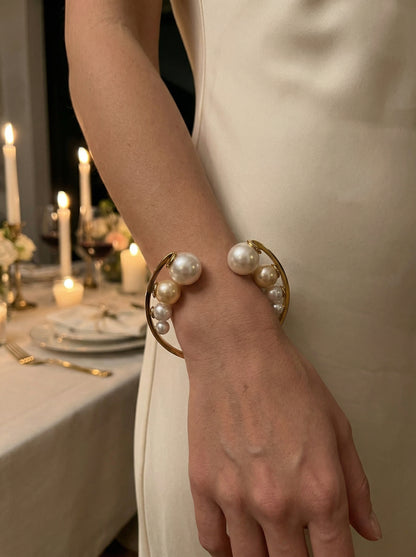 Vintage Gradient Pearl C-shaped Metal Bracelet