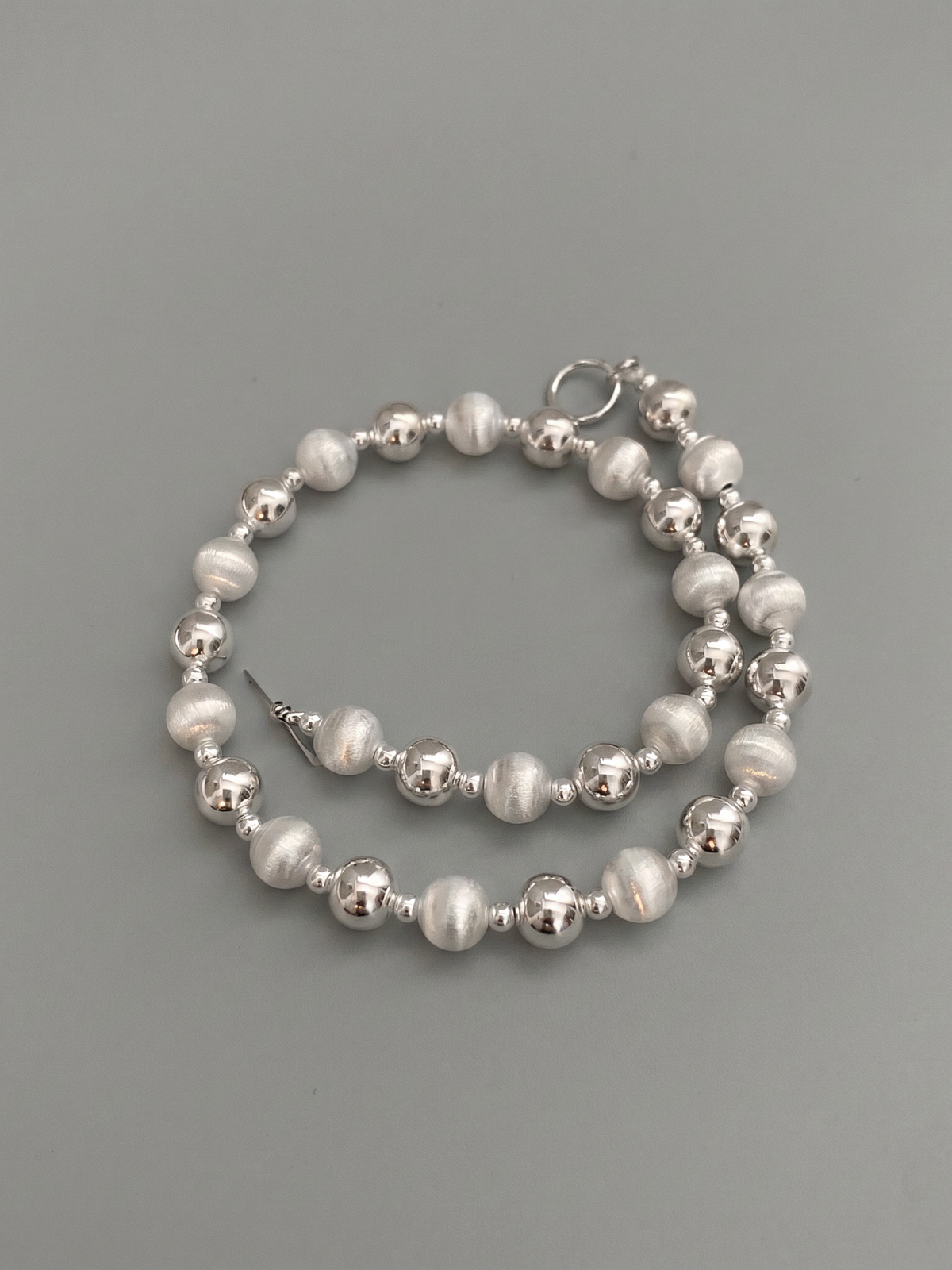 Collier à perles mixte poli et brossé en argent sterling 925