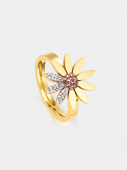Pavé Daisy Ring