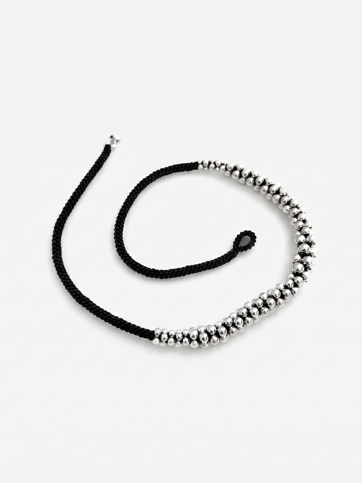 Collier de perles en argent sterling tissé à la main