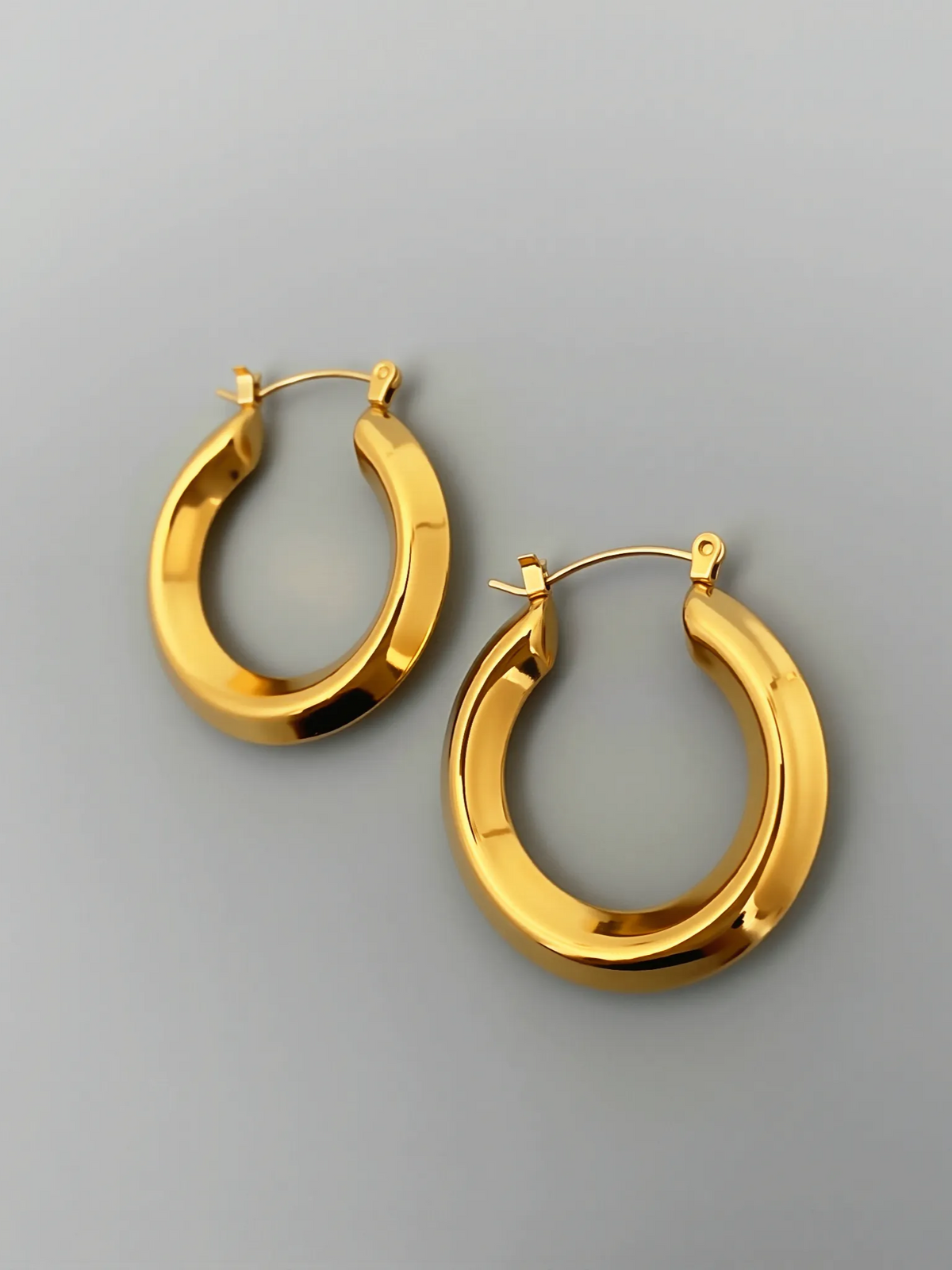 French Vintage 18K Gold Minimalist Thick Hoop Earrings
