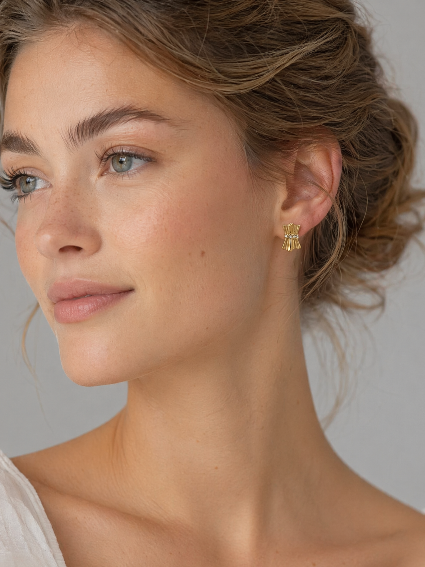 French Vintage Gathered Silk Texture Zircon Stud Earrings