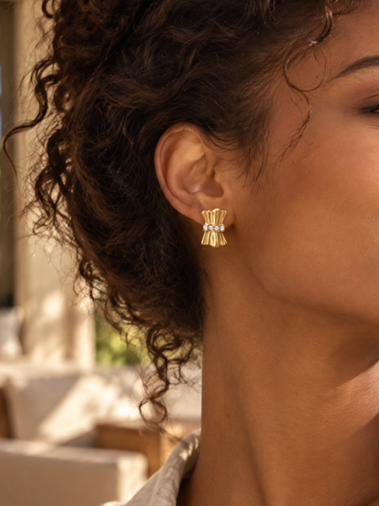 Boucles d'oreilles à clous en zircon à texture de soie froncée style vintage français